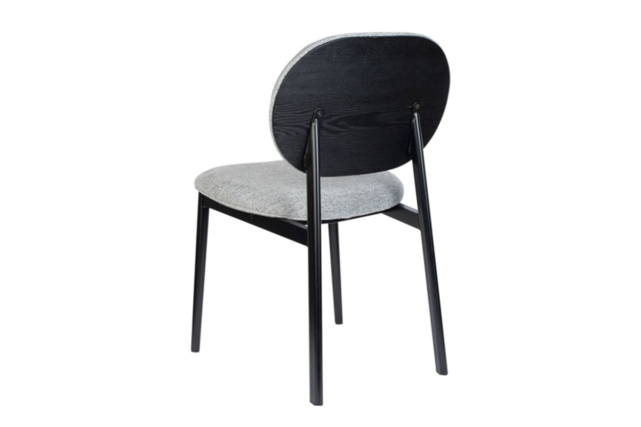 houten stoel met stoffen bekleding