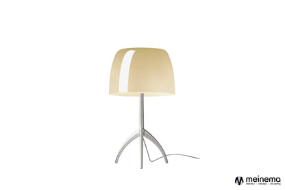 Foscarini Lumiere designlamp met aluminium voet, verkrijgbaar in wit, warm-wit en cherry-rood glas.