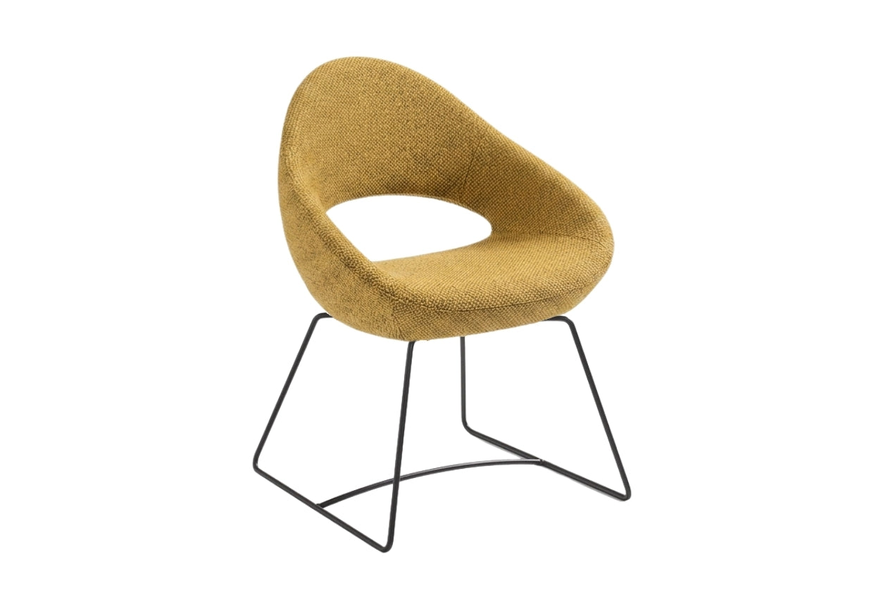 Shark chair ontworpen door René Holten